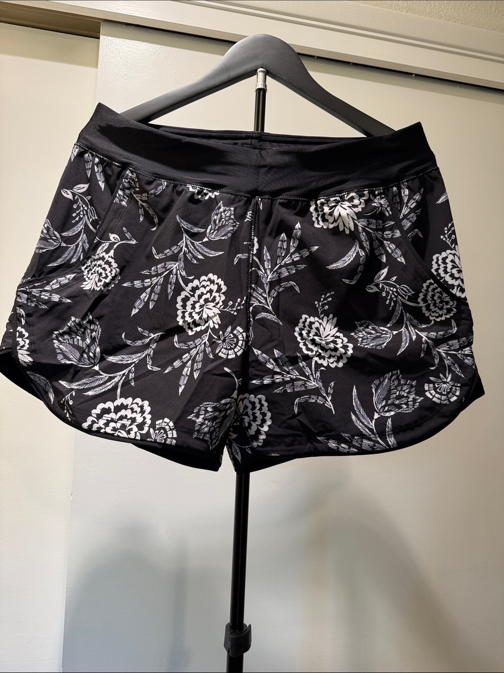 Lands' End Black Floral Athletic Shorts brand new